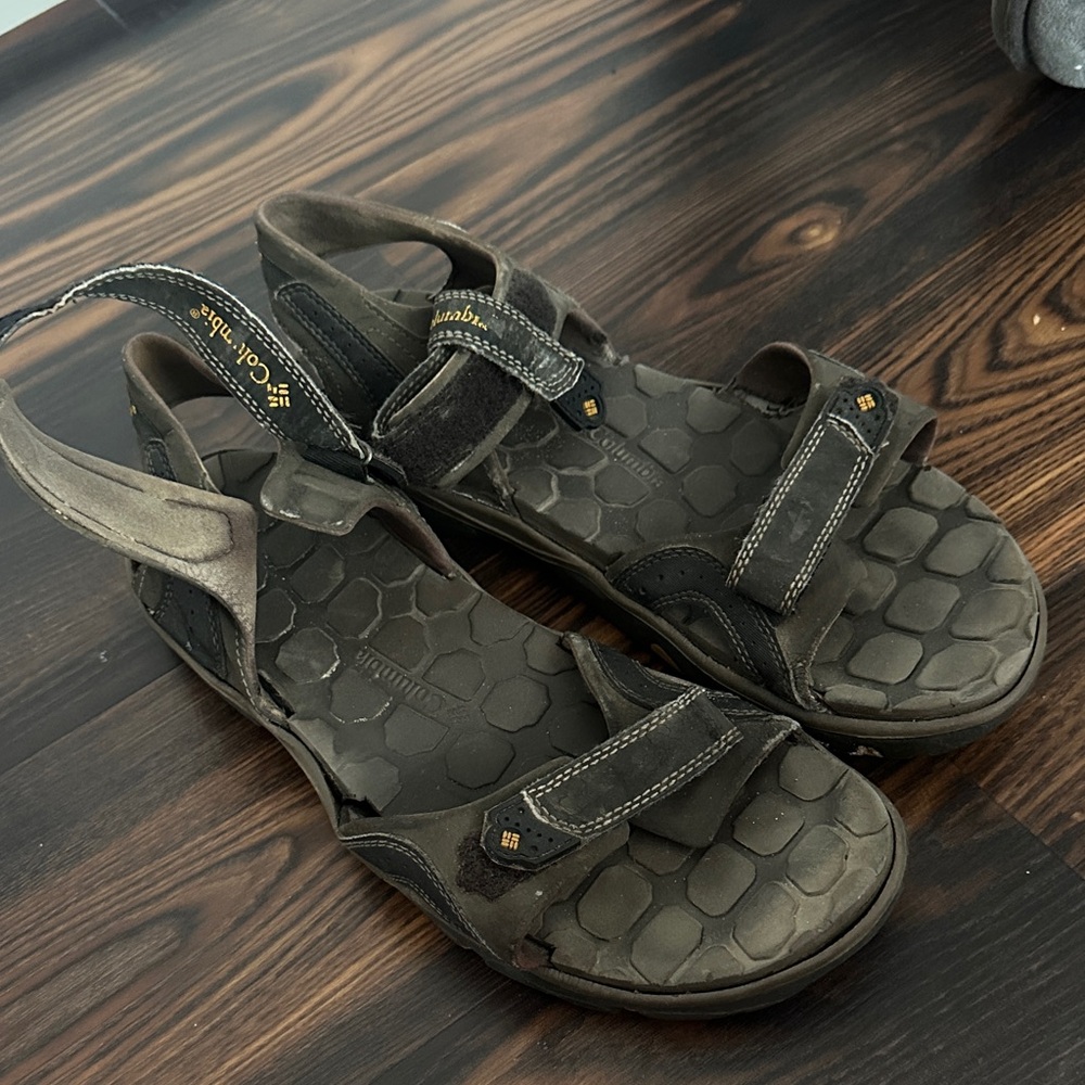 Columbia Men's Dark Brown Sandals